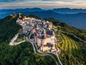 Bana-Hills-Golden-Bridge-Departure