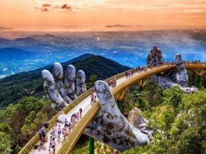 Golden Bridge Da Nang - "virtual living" coordinates that make tourists fascinated