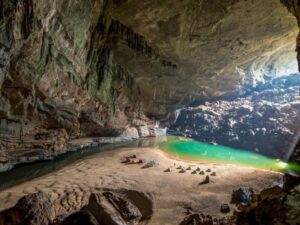 Dark-Bright-Grotto-Lan-Ha-Bay-Hanoi