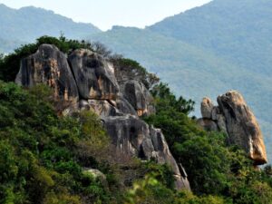 Day-Trip-To-Bana-Hills-Golden-Bridge