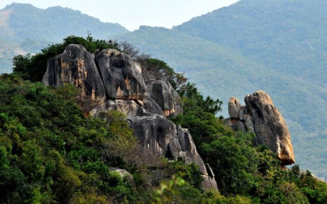 Day-Trip-To-Bana-Hills-Golden-Bridge