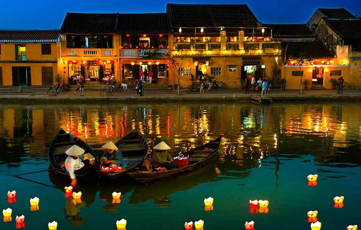 Explore-Ancient-Hanoi-Vibrant-Da-Nang-6-Days-5-Nights