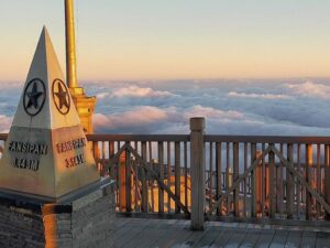 Fanxipang-Peak-By-Cable-Car-Hanoi