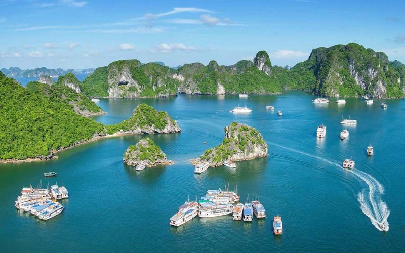 Halong-Bay-Lan-Ha-Bay