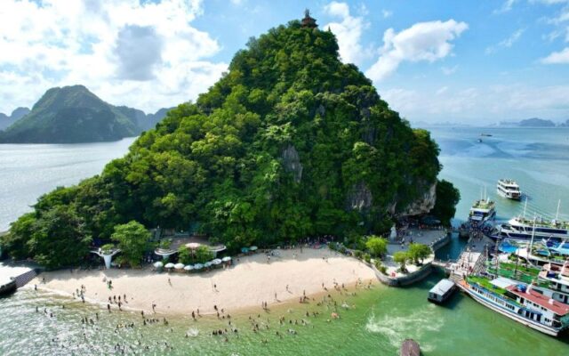 Halong-Symphony-1-Day-Trip