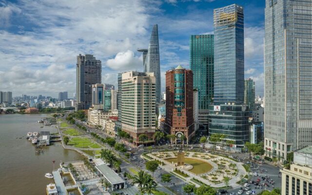 Hanoi-Fly-To-Ho-Chi-Minh