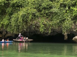 Hanoi-Halong-Bay-Lan-Ha-Bay