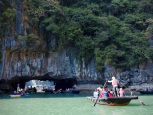 Hanoi-Halong-Bay-Luon-Cave-Titop
