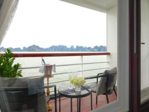 Hanoi-Lan-Ha-Bay-Frog-Pond