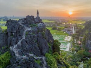 Hoa-Lu-Mua-Cave-Trang-An