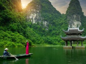 Hoa-Lu-Temple-Mua-Cave -Trang-An-Ecosystem