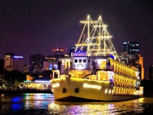 Saigon-river-boat-Private-dinner-2