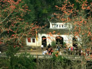 The-Mystical-Beauty-Of-Perfume-Pagoda-Private-Tour
