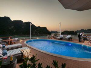 Lan-Ha-Bay-Tuan-Chau-Hanoi